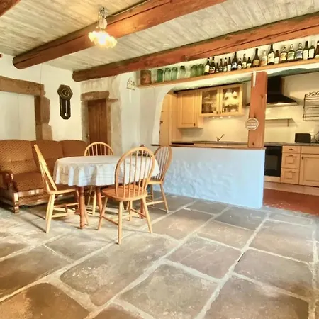 Confortable A 55 M² Avec Sauna شقة *